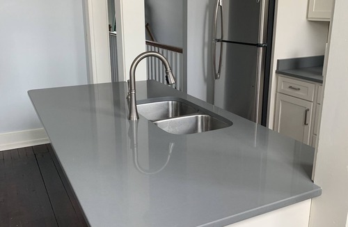 Frankfort Apartment | Bing’s Downtown Guest Suite on Main