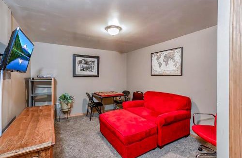 Piedmont Apartment | Binns and Bed