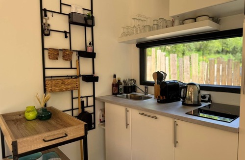 Orbey Hostel | Binomial Tiny House Aigle et Céphée