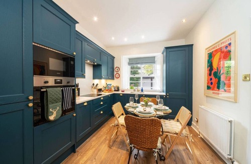 Glenisla Ski Chalet | Binrock Lodge