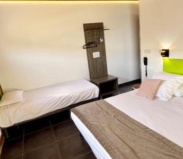 Saint-Vulbas Hotel | Bio-Motel