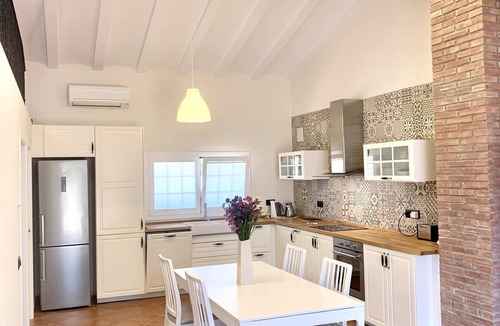 San Martin Sarroca House | Bio Resort Mediterraneo