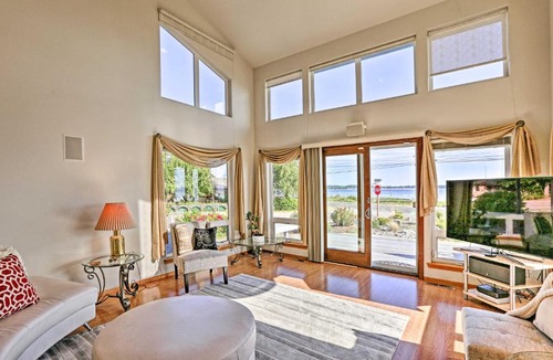 Birch Bay House | Birch Bay Waterfront Home - Steps to Beach!