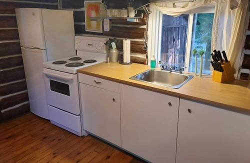 North Frontenac Cabin | Birch Cabin- North Frontenac Lodge