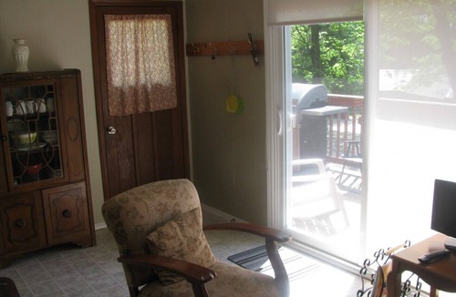 Isaacs Glen Cottage | Birch Cottage at Shiloh Cottages - Fenelon Falls