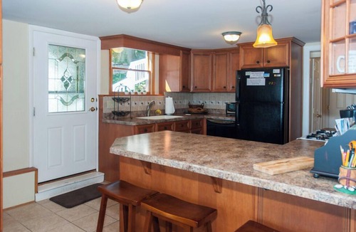 Town of Jerusalem Cottage | Birch Cottage:"Comfort and Convenience in the heart of Wine Country"