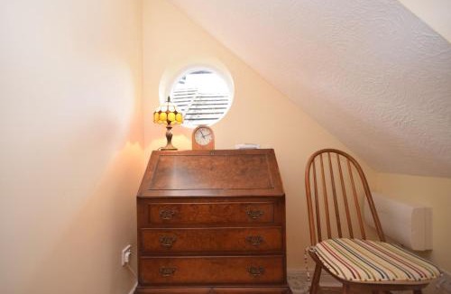 Midhurst House | Birch End, Midhurst