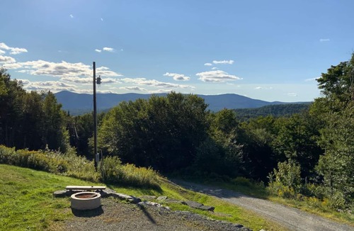 West Dover Cabin | Birch Hill Hollow - Mt Snow & pool table