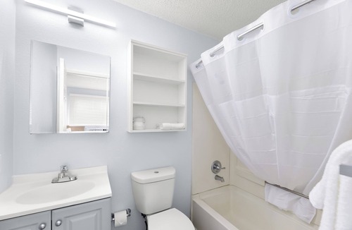 Tougaloo Hotel | Birch Hill Suites - Jackson