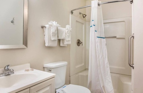 Jeffersontown Hotel | Birch Hill Suites Louisville