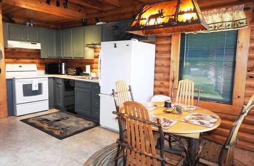 Cheboygan Cabin | Birch Lodge #4 Summar
