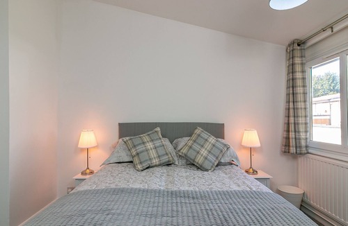 Stevenage House | Birch Room - Hillcrest Lodge