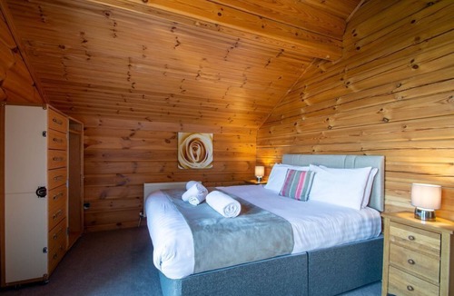 Carlton Miniott Cabin | Birch Spa, Woodland Lakes