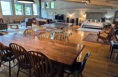 Colborne House | Birch View Studio - Luxury Guesthouse in Brighton, Ontario