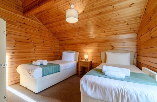Carlton Miniott Cabin | Birch Waterside Spa (Pet), Thirsk