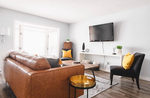 Kettle Point 44 House | Birchwood Beach House - Lakeview Full House