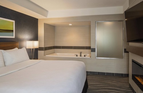 St. James Hotel | Birchwood Inn, BW Premier Collection
