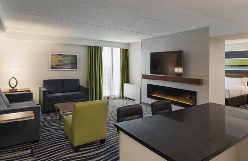 St. James Hotel | Birchwood Inn, BW Premier Collection