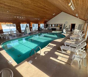 Sister Bay Hotel | Birchwood Lodge