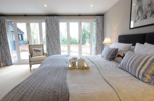 Martlesham Heath House | Bird Cottage, Burgh