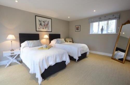 Martlesham Heath House | Bird Cottage, Burgh