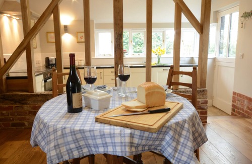 Martlesham Heath Cottage | Bird Cottage, Burgh