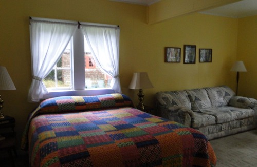 Ocean Park Cottage | Bird cottage- Studio