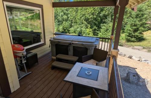 Packwood House | Bird House