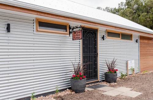 Port Noarlunga House | Bird In Hand Cottage