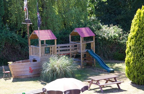 Henlow Hotel | Bird In Hand