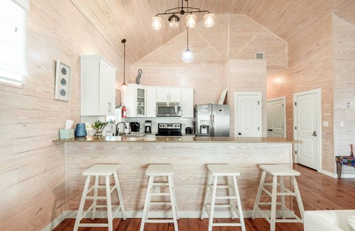 Port Aransas House | Bird in Paradise