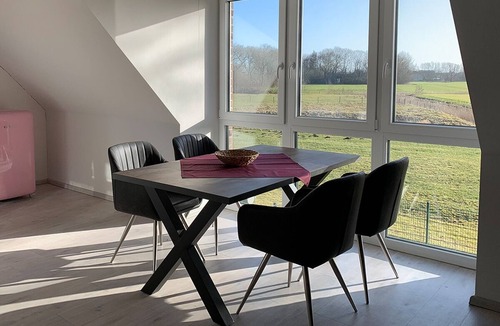 Vollerwiek Apartment | Bird Migration -