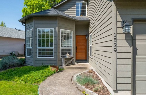 Corvallis House | Birdie Abode