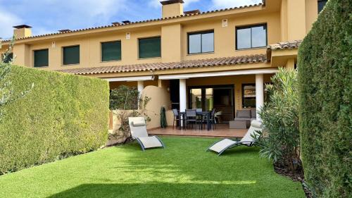Pals House | Birdie Club 31