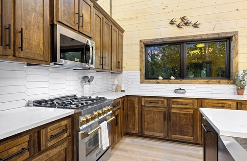 Broken Bow Cabin | Birds Eye View: Amazing Deck, Hot Tub, ADA Access