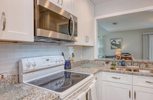 Rockport Condo | Birds I View by Miss Kitty’s