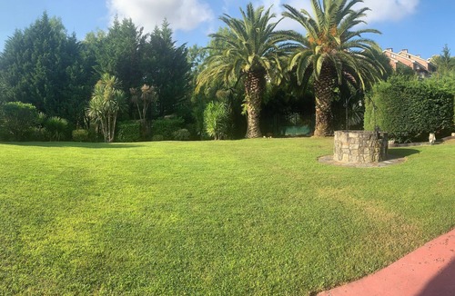 Berreaga-Mendi Villa | Birds Junior Suite at Basque Palace