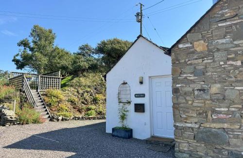 Castle Douglas House | Birds Nest