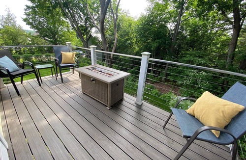 Waldoboro Apartment | Birdsong Hilltop 2BR w/Private Balcony + 2 Fire Pits + Peaceful Setting