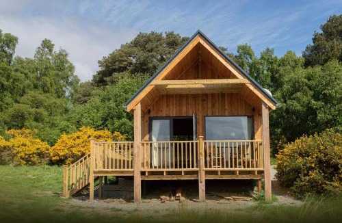 Golspie Ski Chalet | Birdwatcher's Cabin