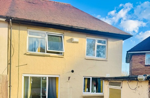 Kidderminster House | Birmingham 3 bedrooms- Sleeps 6- Free parking