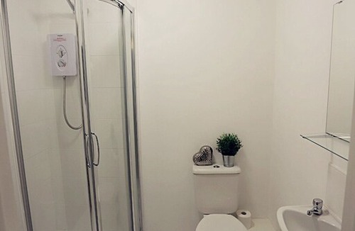 Bloxwich Apartment | Birmingham Airport/NEC Chalets (Flat 6)