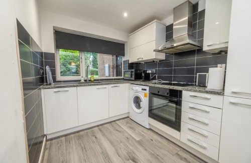 Edgbaston Apartment | Birmingham Comfort Hub