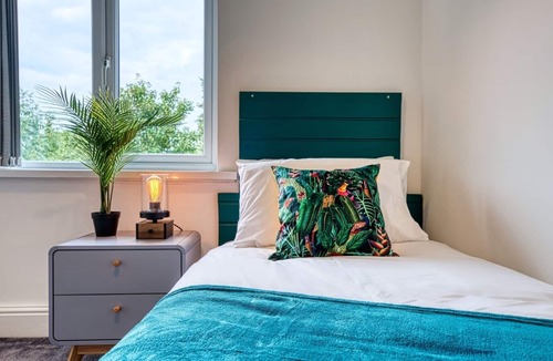 Erdington House | ★ Birmingham ★ Contractors ★ 3 bedrooms ★