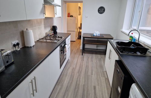 Birtley Apartment | Birtley's Diamond 3 bed Apt, sleeps 6 Guests