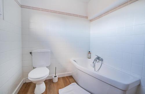 Saint-Laurent-sur-Sevre Apartment | Bise de la Jouvence - Appartement lumineux