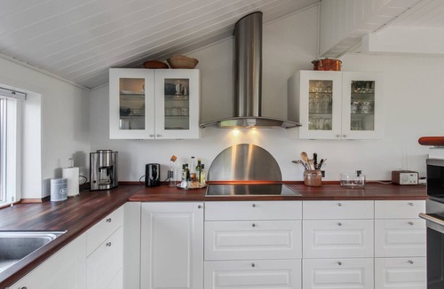 Bøjden House | "Bisera" - 150m from the sea by Interhome
