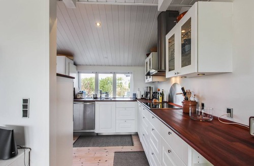 Bøjden House | "Bisera" - 150m from the sea by Interhome