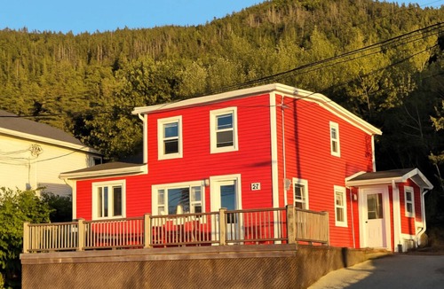 West End House | Bishop's Landing