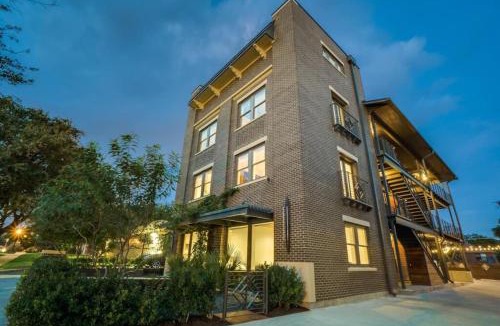 Kessler Apartment | Bishop Arts Hotel